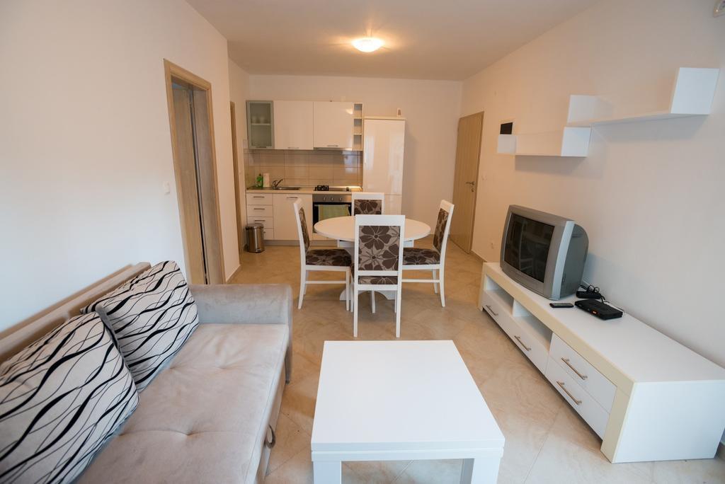 Rujno Apartments Starigrad Paklenica Phòng bức ảnh