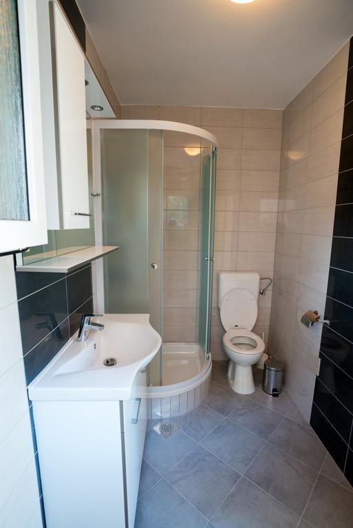 Rujno Apartments Starigrad Paklenica Phòng bức ảnh