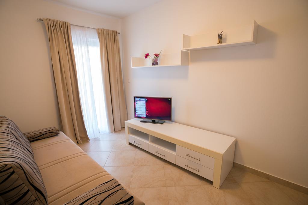 Rujno Apartments Starigrad Paklenica Ngoại thất bức ảnh